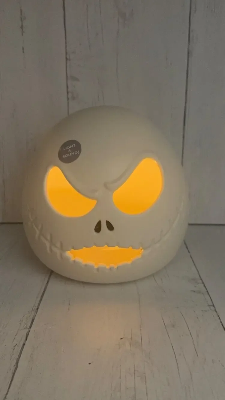 Hallmark Disney Jack Skellington Talking Head Motion Activated Light and Sound